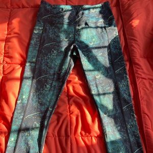 CVG Asstronaut Capris - Size M